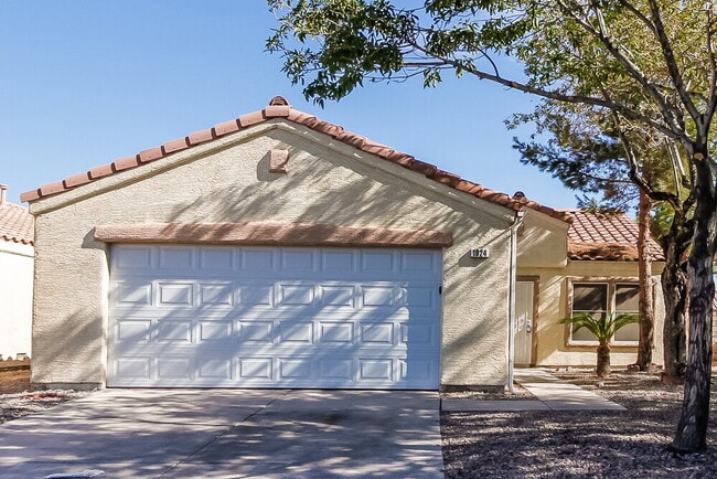 Building Photo - 1024 Sky Forest Dr