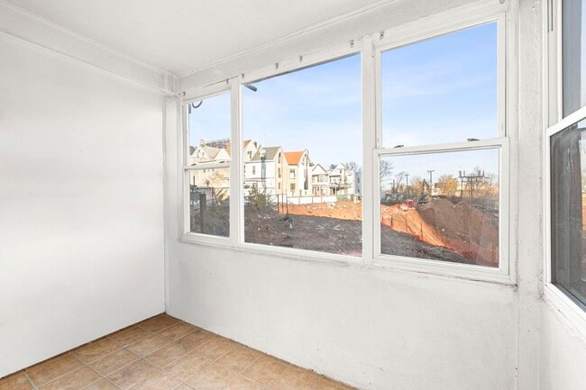 Building Photo - 282 Magnolia Ave