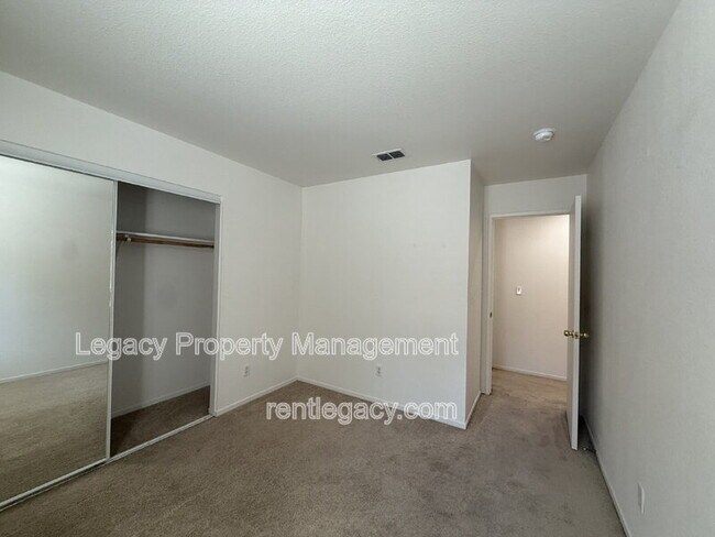 Building Photo - 4329 Middlebury Way