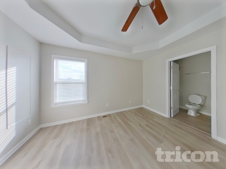 Building Photo - 1921 Sheffield Ln