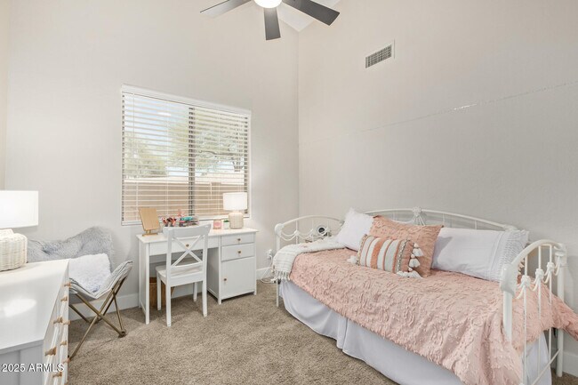 Building Photo - 9716 E Janice Way