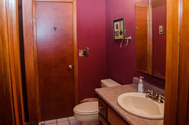 Building Photo - One of a kind Furnished Home with gorgeous back yard!