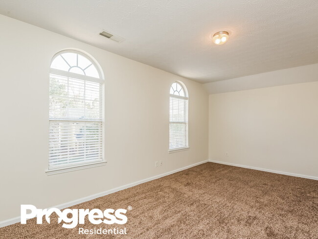 Building Photo - 70 Stony Oak Dr