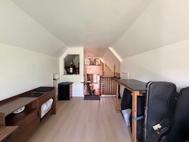 Building Photo - 1327 Gristmill Dr