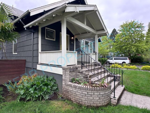 Building Photo - 2703 SE 71st Ave