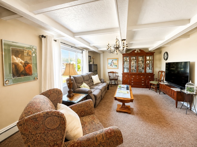 Building Photo - Caretaker Rental Opportunity – Fully Furnished Home in Historic Spring City