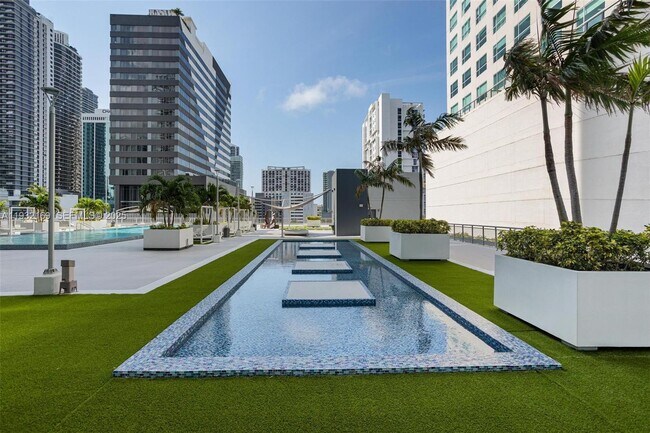 Building Photo - 690 SW 1st Ct