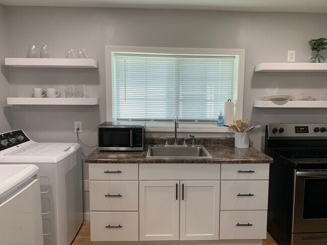 Building Photo - FURNISHED RENTAL