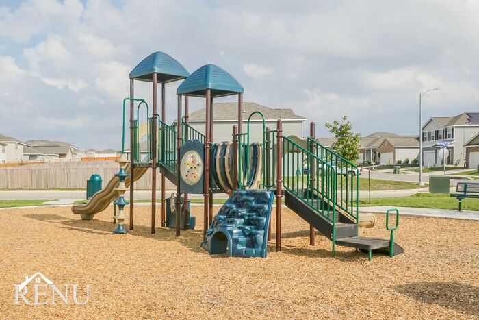 Building Photo - 5006 Dawn Break