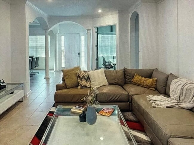 Building Photo - 8851 Fallen Oak Dr