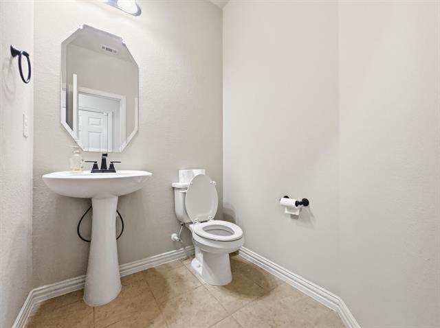 Building Photo - 9433 Chuparosa Dr