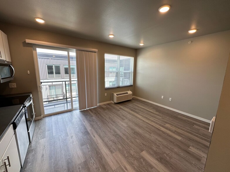 Interior Photo - The 5TH STREET LOFTS