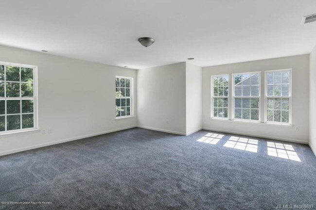 Building Photo - 413 Virginia Ave