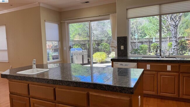 Building Photo - 118 Deer Meadow Terrace