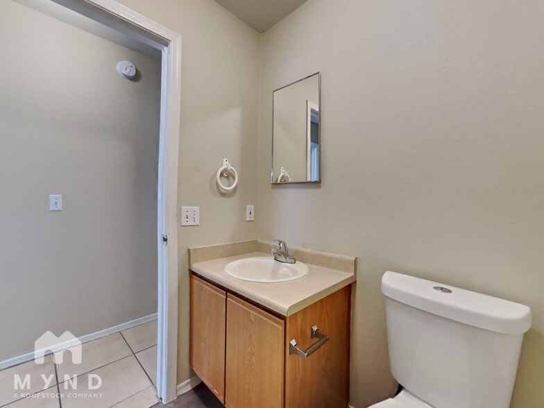 Building Photo - 11791 W Aster Dr