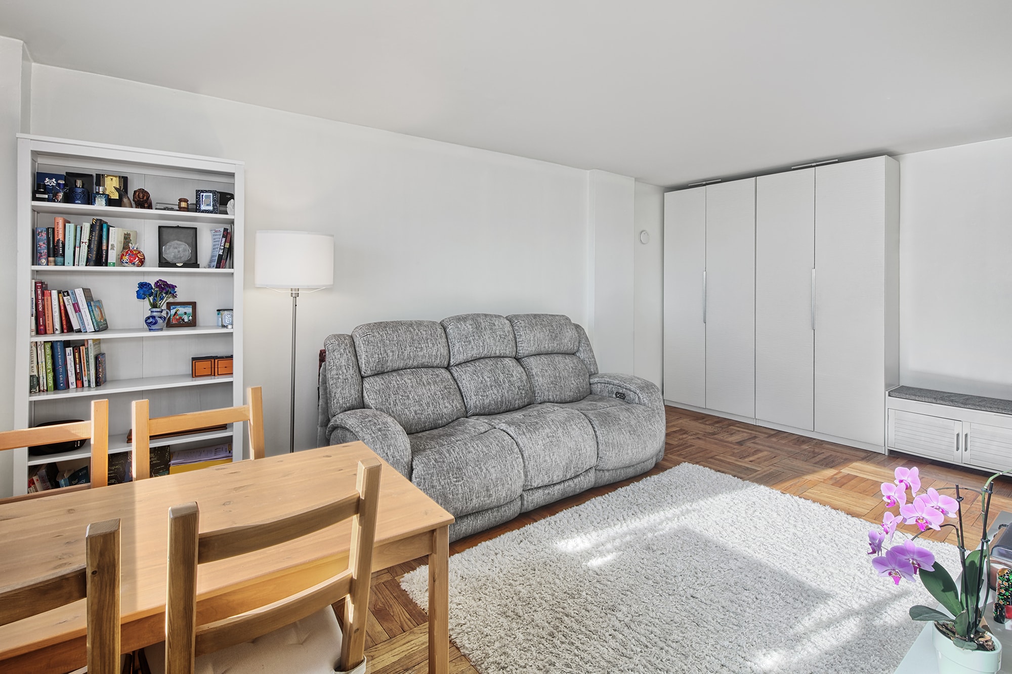 Building Photo - 6515 Boulevard E