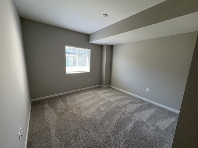 Building Photo - 4857 Osprey Pointe Dr