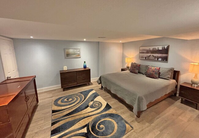 Building Photo - 10499 S Carnation Dr