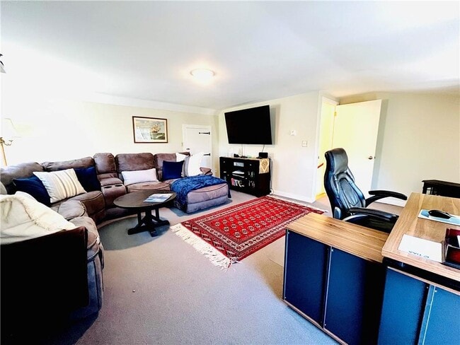 Building Photo - 109 Rogers Ave