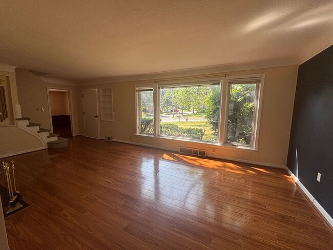 Building Photo - 23613 E Baintree Rd