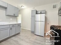 Building Photo - 4852 W Diversey Ave