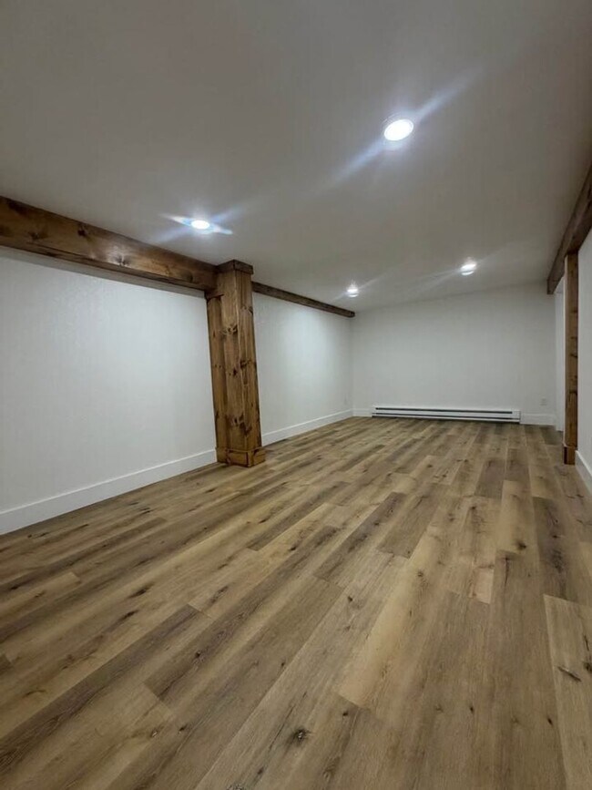 Building Photo - ?Beautifully Remodeled Modern Smart Home for Rent! ?