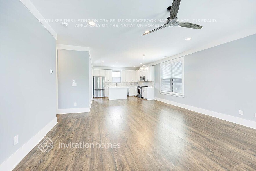 Building Photo - 1216 49th Ave N