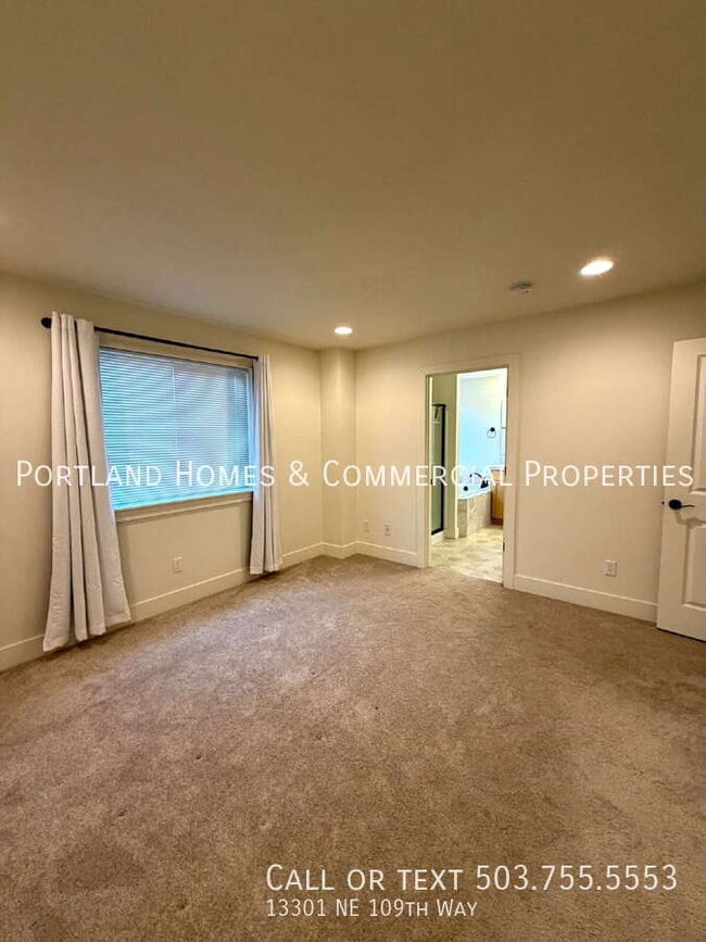 Building Photo - 13301 NE 109th Wy