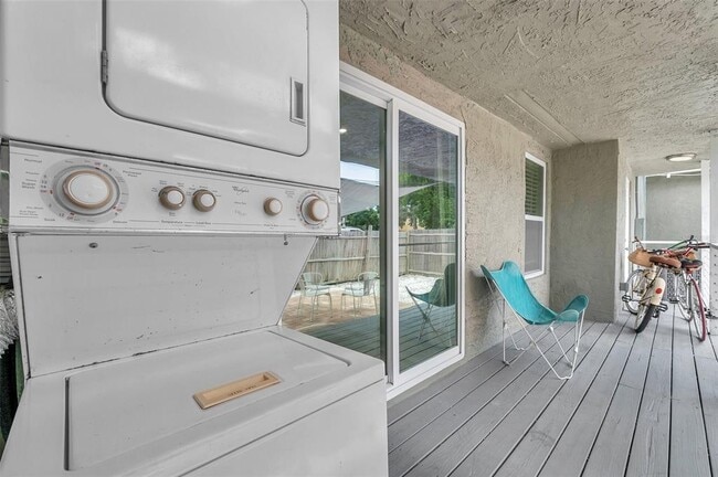 Building Photo - 1703 Newark St S