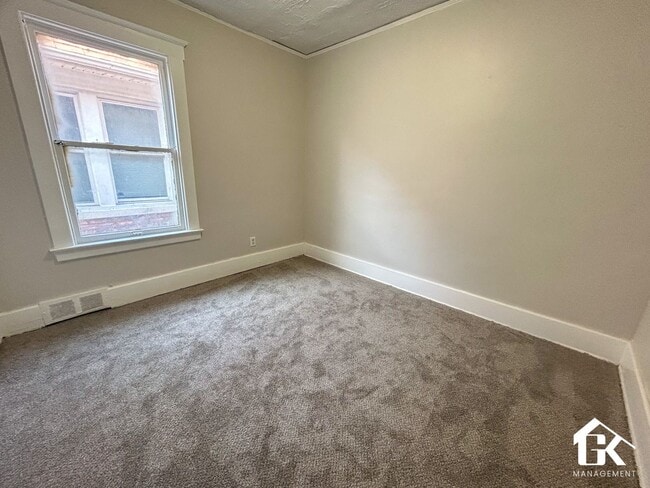 Building Photo - 4609 Vancouver St