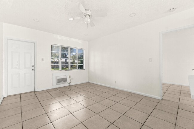 Building Photo - 211 Sunrise Ave