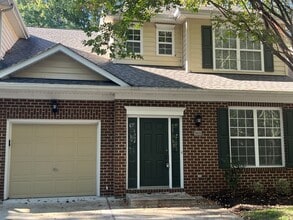 Building Photo - 5829 Trowbridge Ct