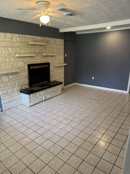Building Photo - 1707 Ridge Rd
