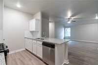 Building Photo - 1308 E Cavanaugh St