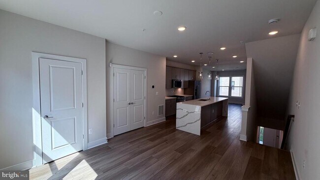 Building Photo - 12742 Verdant Wy