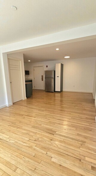 Building Photo - 35 Springside Ave