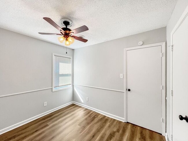Building Photo - 8250 Chesterfield Dr