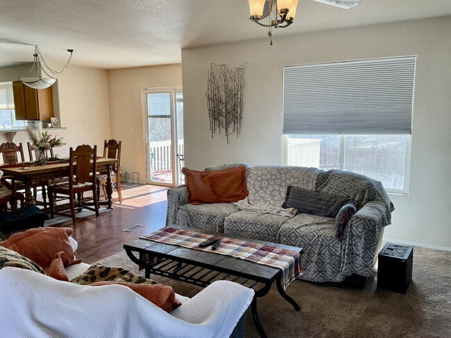 Building Photo - "Spacious 3-Bed with bonus room Sanctuary with 2.5 Baths in Fountain, CO – Your Serene Retreat Aw...