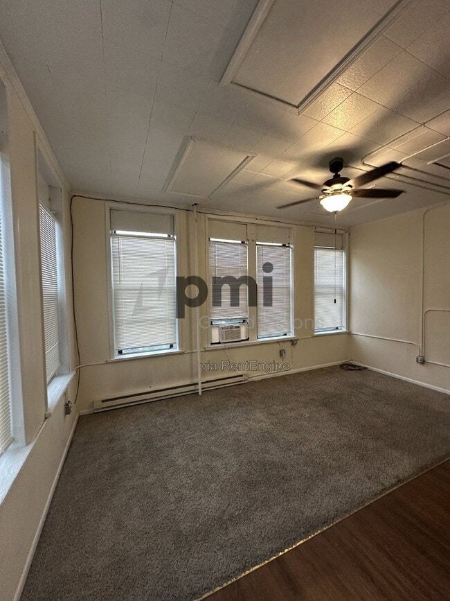 Building Photo - 601 1/2 Monroe Avenue