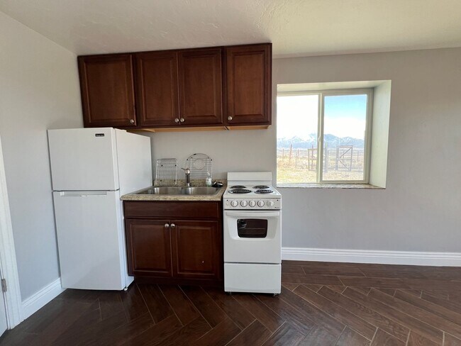 Building Photo - Beautiful Stockton Home with Stunning Mountain and Valley Views