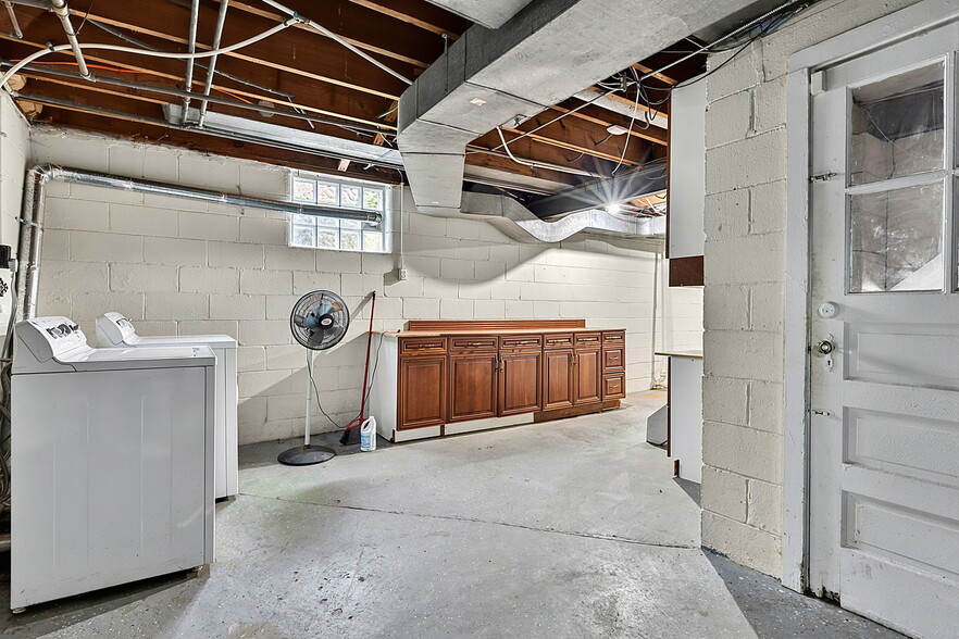Building Photo - 5661 N Illinois St