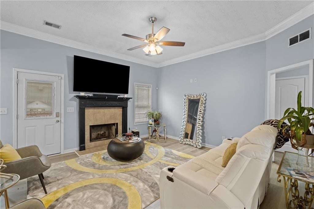 Building Photo - 40 Pine Shadow Cir