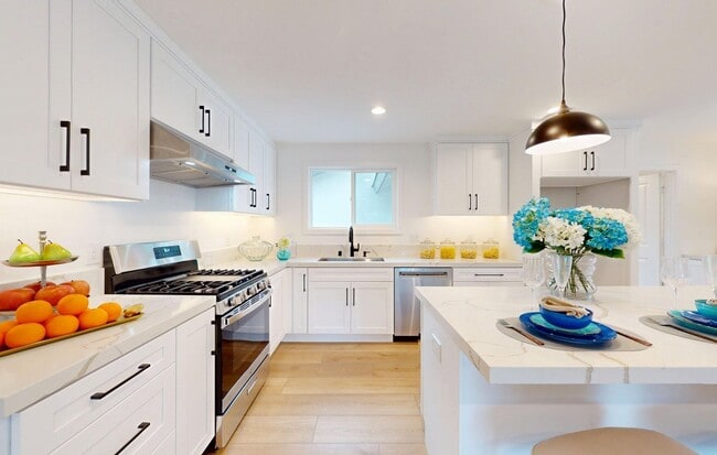 Building Photo - Single House Fountain Valley