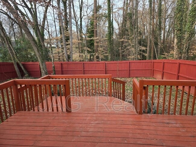 Building Photo - 1912 Holly St