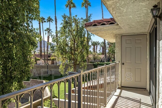 Building Photo - 2701 E Mesquite Ave