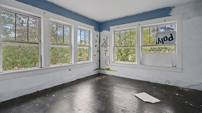 Building Photo - 337 W Court St