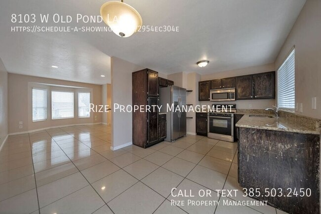 Building Photo - 8103 Old Pond Ln