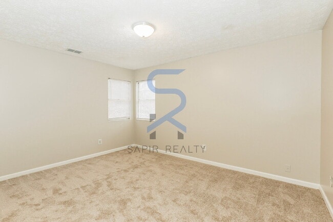 Building Photo - Well-Appointed 2BR/2BA Rental with Space to Enjoy