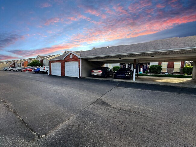 Building Photo - Grand Lakeside Escape: Spacious 3-Bedroom ...