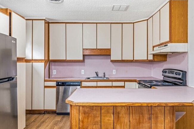 Building Photo - 4652 S Holden Rd